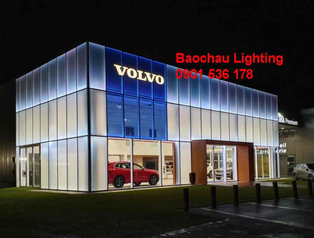 Thiết kế và thi công chiếu sáng facade cho showroom ô tô sử dụng hệ thống đèn LED có độ hoàn màu CRI cao giúp nổi bật thương hiệu.