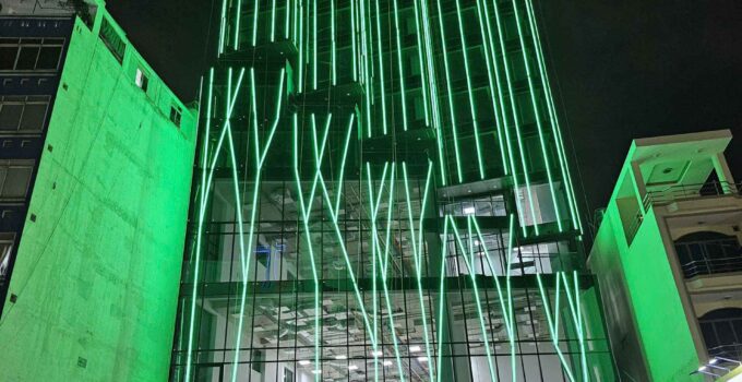 led viền tòa nhà