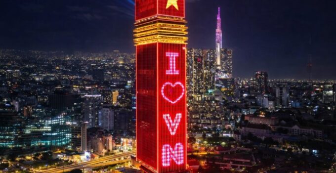 Hệ thống đèn media facade biến mặt dựng tòa nhà thành màn hình trình diễn video đỉnh cao.